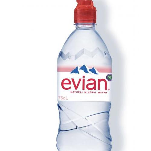 依云 水 750毫升